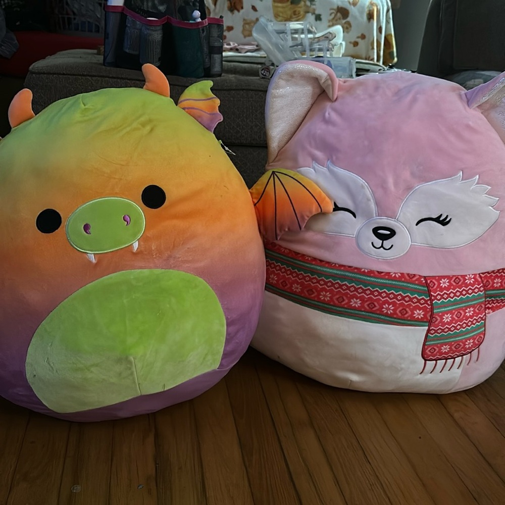 𝙷𝚘𝚕𝚒𝚍𝚊𝚢 𝚜𝚚𝚞𝚒𝚜𝚑𝚖𝚎𝚕𝚕𝚘𝚠𝚜